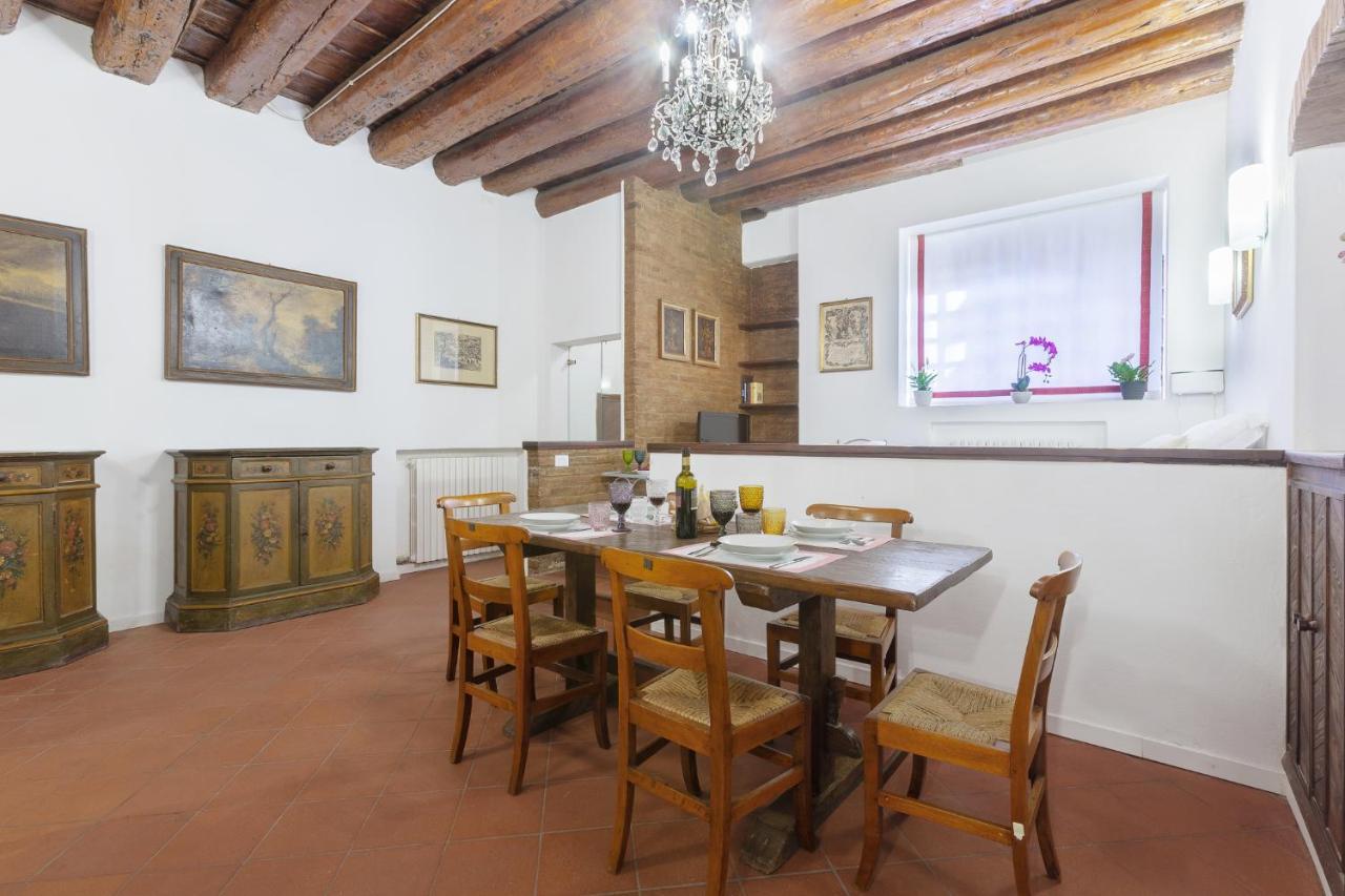 Center Ztl Lovely Apartment Φεράρα Εξωτερικό φωτογραφία